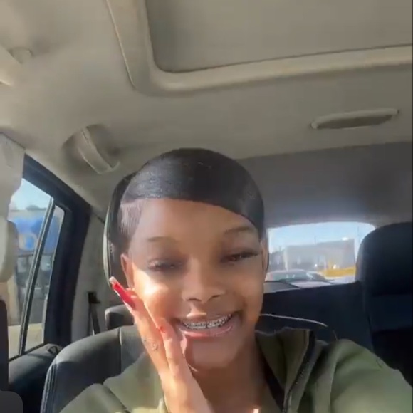 Meet your Posher, Savannah - Picture 2 of 2